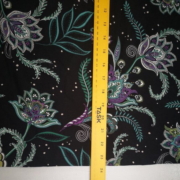 NWT Croft & Barrow Ladies Size Medium Black w/ Flowers Crew Neck T-shirt - Picture 11 of 11